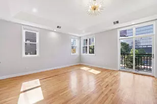 814 W Hubbard St, Chicago, IL 60642 - Photo 2