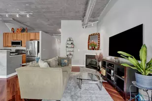 1151 W 14th Pl, Chicago, IL 60608 - Photo 6