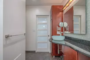 175 E Delaware Pl, Chicago, IL 60611 - Photo 14