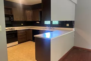 36W527 Oak Hill Dr, West Dundee, IL 60118 - Photo 8