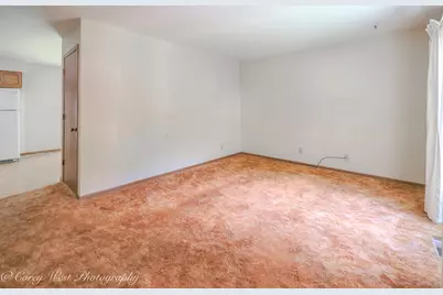 335 S Hadsall Street, Genoa, IL 60135 - Photo 6