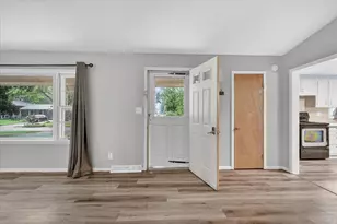 628 High Terrace, Dekalb, IL 60115 - Photo 4