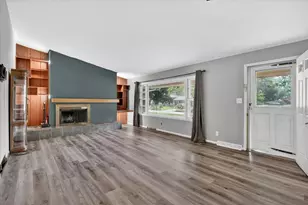 628 High Terrace, Dekalb, IL 60115 - Photo 6