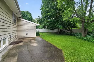 628 High Terrace, Dekalb, IL 60115 - Photo 18