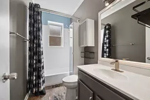 1659 W Pratt Blvd, Chicago, IL 60626 - Photo 10