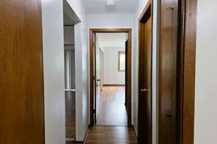 1907 W Golf Rd, Mount Prospect, IL 60056 - Photo 8