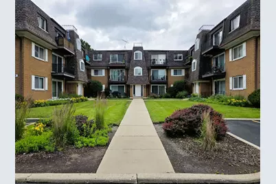 1907 W Golf Road #1B, Mount Prospect, IL 60056 - Photo 1