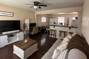 264 Creekside Dr, Bolingbrook, IL 60440 - Photo 2