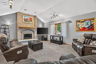 15301 Rosarie Dr, Homer Glen, IL 60491 - Photo 8