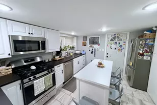 6302 W Holbrook St, Chicago, IL 60646 - Photo 10