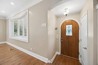 564 Selborne Road, Riverside, IL 60546 - Photo 2