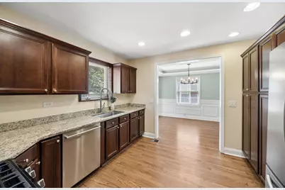 564 Selborne Road, Riverside, IL 60546 - Photo 4