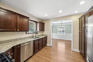 564 Selborne Rd, Riverside, IL 60546 - Photo 4
