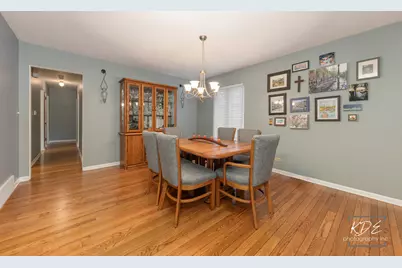 8 E Gartner Road, Naperville, IL 60540 - Photo 10