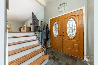 8 E Gartner Road, Naperville, IL 60540 - Photo 2