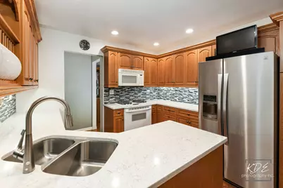8 E Gartner Road, Naperville, IL 60540 - Photo 14