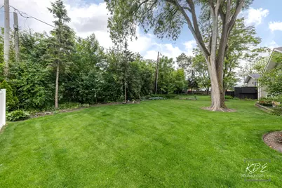 8 E Gartner Road, Naperville, IL 60540 - Photo 36