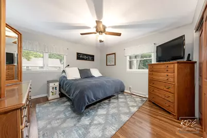 8 E Gartner Road, Naperville, IL 60540 - Photo 16