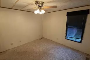 1170 Rainbow Rd, Elgin, IL 60123 - Photo 2