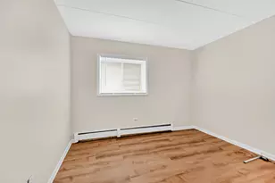 228 E Bailey Rd, Naperville, IL 60565 - Photo 16