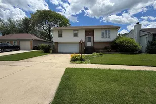 613 Wicker Ave, Streamwood, IL 60107 - Photo 14