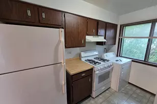1440 Sutter Dr, Hanover Park, IL 60133 - Photo 4