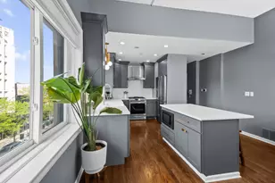 3325 N Lincoln Ave, Chicago, IL 60657 - Photo 10