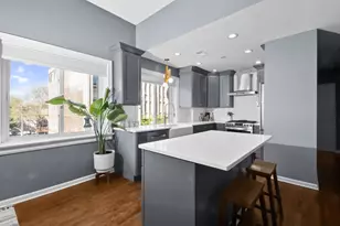 3325 N Lincoln Ave, Chicago, IL 60657 - Photo 8