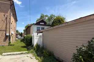 2134 S 16th Ave, Broadview, IL 60155 - Photo 12