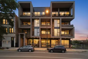 2424 W Chicago Ave, Chicago, IL 60622 - Photo 2