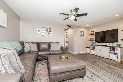10948 S Albany Avenue, Chicago, IL 60655 - Photo 6