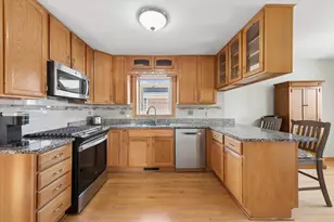3810 Emerson Dr, Schiller Park, IL 60176 - Photo 10