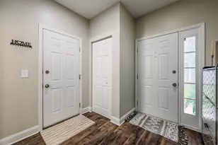 201 Huntington Ct, Oswego, IL 60543 - Photo 8