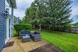 201 Huntington Ct, Oswego, IL 60543 - Photo 6
