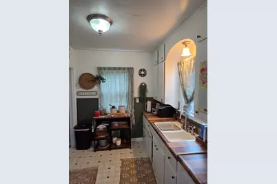810 E 15th Street, Sterling, IL 61081 - Photo 2