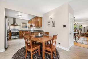 6730 N Octavia Ave, Chicago, IL 60631 - Photo 10