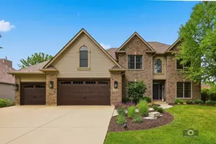 612 Pine St, Sugar Grove, IL 60554 - Photo 1