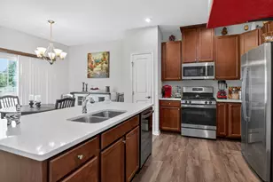 3352 Helene Reider Dr, Montgomery, IL 60538 - Photo 8