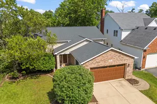 517 N Warwick Ave, Westmont, IL 60559 - Photo 2