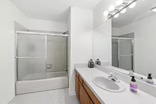 517 N Warwick Ave, Westmont, IL 60559 - Photo 26