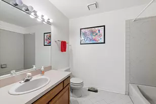 517 N Warwick Ave, Westmont, IL 60559 - Photo 18