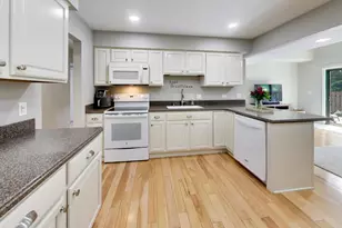 599 St Andrews Ct, Crystal Lake, IL 60014 - Photo 12