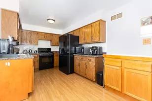 3842 Jonathan Simpson Dr, Joliet, IL 60431 - Photo 6