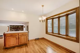 706 Huntington Ln, Schaumburg, IL 60193 - Photo 10