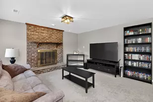 6716 Trenton Ln, Darien, IL 60561 - Photo 10