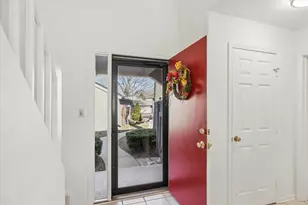 404 Shoreline Rd, Lake Barrington, IL 60010 - Photo 2
