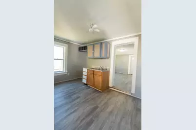 410 W 5th Street, Sterling, IL 61081 - Photo 4