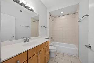421 W Huron St, Chicago, IL 60654 - Photo 10