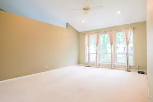 2088 Pennsbury Ln, Hanover Park, IL 60133 - Photo 10