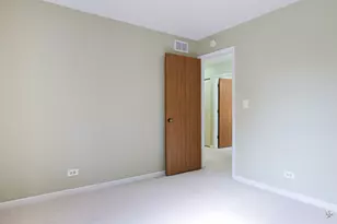 2088 Pennsbury Ln, Hanover Park, IL 60133 - Photo 16